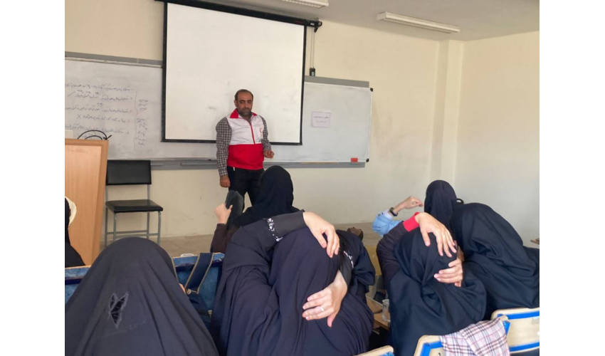 توانمندسازی دانشجویان در برابر بحران؛ پناهگیری و تخلیه اضطراری توسط کانون هلال احمر دانشگاه تبریز برگزار شد